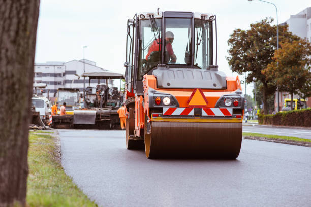 Best Affordable Driveway Paving  in Mentor, OH